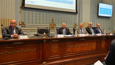 رئيس اقتصادية قناة السويس: توقيع 6 مذكرات تفاهم لمشروعات الوقود الأخضر