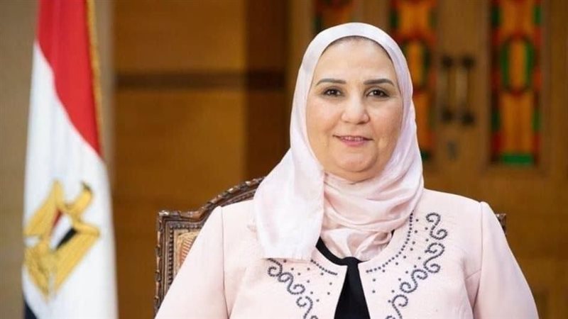 نيفين القياج وزيرة
