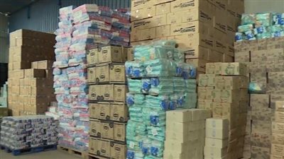 ضبط أطنان من السلع مخبأة بمخازن المحتكرين، حملات على الأسواق تحرر 1913 قضية تموينية متنوعة 