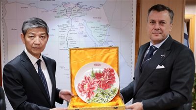 وزير السياحة والآثار يستقبل سفير الصين بالقاهرة
