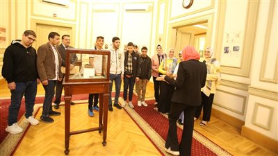 متحف البريد يستقبل وفدًا من طلاب مدرسة النور للمكفوفين بالمنوفية