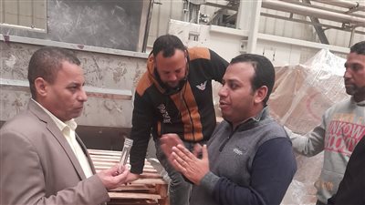 القوى العاملة: زيارات للشركات من أجل تعزيز علاقات العمل وتسوية مستحقات عمال بالوادى الجديد