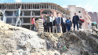 محافظ الغربية يتفقد مشروعات الرصف والتطوير بطنطا