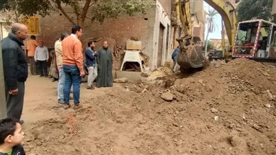 محافظ المنوفية يتابع تنفيذ خطة تطوير الطرق