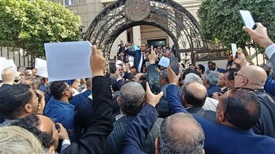 اقتراح برغبة بالشيوخ لإلغاء إخضاع أصحاب المهن الحرة للفاتورة الإلكترونية