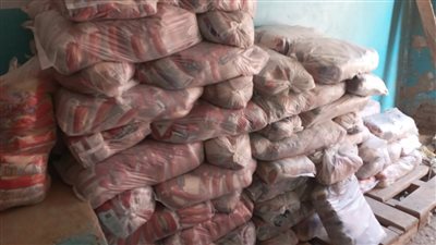 ضبط 1.7 طن أرز و203 كيلو سكر تمويني قبل التصرف فيها بأسيوط 