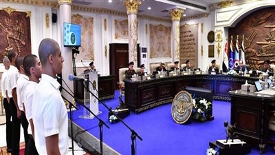  شاهد.. السيسي يحضر اختبارات كشف الهيئة للطلبة الجدد المتقدمين للالتحاق بالأكاديمية العسكرية