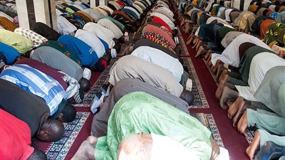 مواعيد الأذان، موعد أذان العشاء اليوم السبت 10 -12 - 2022 بتوقيت القاهرة والمحافظات