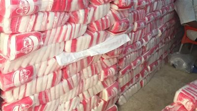 ضبط 4.5 طن سكر ودقيق ولحوم فاسدة داخل مطعم شهير بالجيزة