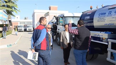 توريد 7 سيارات كسح ضمن خطة الإحلال والتجديد بمياه أسيوط 