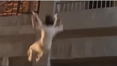 عامل ينهى حياته بإلقاء نفسه من الطابق الثاني بسوهاج 