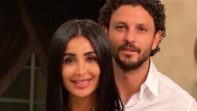 غالي يحتفل بعيد ميلاد زوجته بصور رومانسية وفيديو 