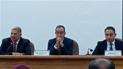 رئيس جامعة الفيوم: التعاون مع المحافظة يخدم خطة الحفاظ على المال العام