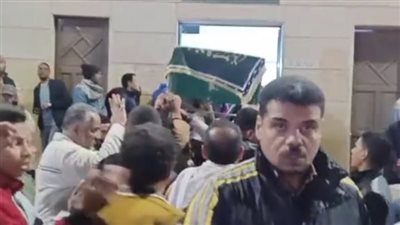 تشييع جثمان الطفلة ريناد ضحية ضرب مدرس في أسيوط