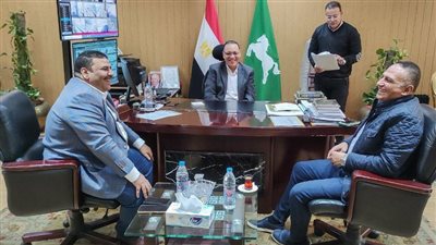 محافظ الشرقية يبحث مطالب المواطنين مع نواب المحافظة 