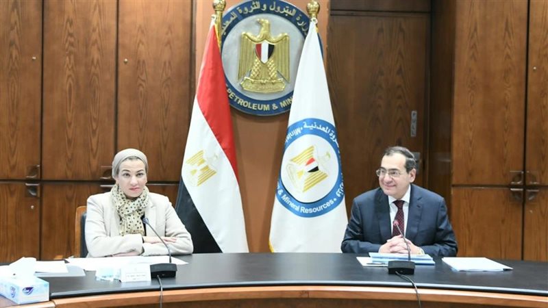 وزيرا البترول والبيئة،فيتو