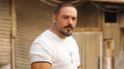 تعلم الفن من حرب لبنان.. طفولة غير عادية لـ رامي عياش|فيديو