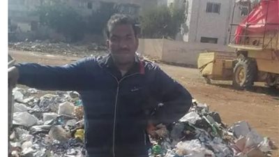 صدمة في الشارع الأردني.. عامل نظافة أمين يعيد 30 ألف دولار ويكرم بـ 10 دنانير 