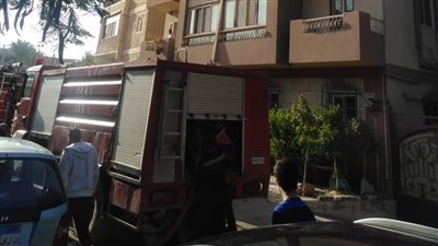 إخماد حريق داخل شقة بحلوان (صور)