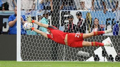 كأس العالم 2022، حارس الأرجنتين لمدرب هولندا: أغلق فمك 