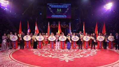 بعد حصول السيرك على فضية هانوي، وزيرة الثقافة: الإبداع المصري حاضر في كافة المحافل