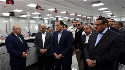 مدبولي يشهد افتتاح المبنى الجديد لديوان محافظة السويس والمركز التكنولوجي (صور)