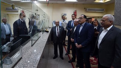 رئيس الوزراء يتفقد أعمال تطوير مجمع محاكم السويس (صور)