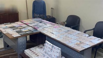 إحباط محاولة تهريب هواتف وساعات بـ 13 مليون جنيه