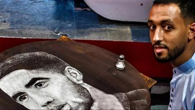 فنان مغربي يستخدم طريقة جديدة لتشجيع منتخب بلاده