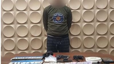 حبس صاحب دولاب شابو وحشيش بالقاهرة 