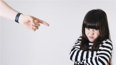 10 حيل لتخليص طفلك من استخدام الكلمات السيئة 