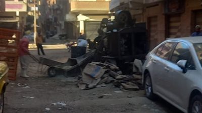 الأجهزة التنفيذية بالإسماعيلية توقف محاولة بناء دور كامل دون ترخيص (صور)