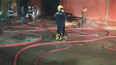 شاهد.. اللقطات الأولى لحريق استديو أمواج فى شبرا منت 