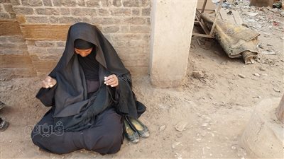 الملونة للعزباء والأسود للمتزوجة، الحبرة الإسناوي زي نساء الأقصر على مر السنين (صور)