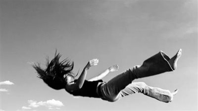 إصابة سيدة سقطت من الطابق الثالث فى حدائق أكتوبر