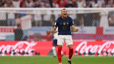 كأس العالم، فرحة كيليان مبابي بعد إهدار هاري كين ركلة الجزاء