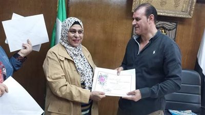 تكريم مدير إدارة المحفوظات بحي جنوب الجيزة (صورة)