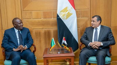 وزير الإنتاج الحربي يبحث مع وزير العلوم الزامبي سبل التعاون المشترك 