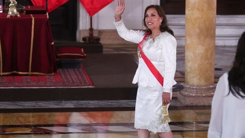 رئيسة بيرو، فيتو