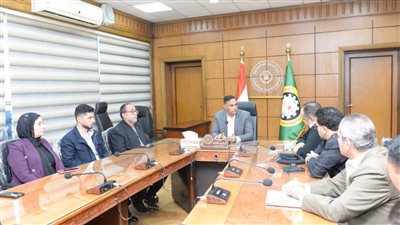 محافظ الدقهلية يترأس اجتماع اللجنة الدائمة للإشراف على مشروع النقل الجماعي