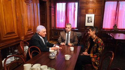 السياحة والآثار تنظم زيارة للدكتور زاهي حواس للترويج لمصر بالسويد