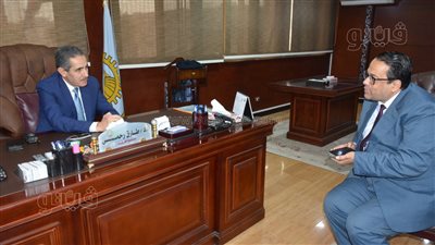 محافظ الغربية يجتمع بوكيل التعليم لبحث استعدادات المديرية لامتحانات نصف العام