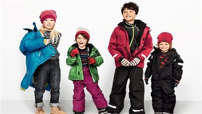 مصمم الأزياء أحمد لطفى يوضح خطوات تنسيق ملابس طفلك فى شتاء 2023