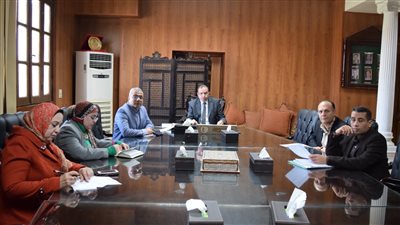 رئيس جامعة بني سويف يترأس اجتماعات لجنة المجلات العلمية 