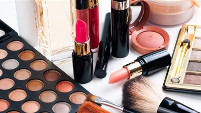 هل تساهم أرباح مستحضرات التجميل في ميزانية صندوق الطوارئ الطبية؟ 