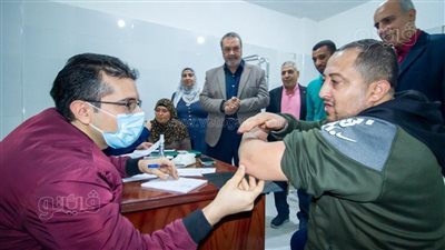 فحص وعلاج 1631 حالة في قافلة جامعة طنطا الطبية بمركز سمنود