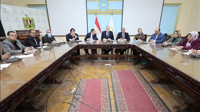 تعليمات مشددة من التعليم لمديري المدارس الرسمية الدولية 