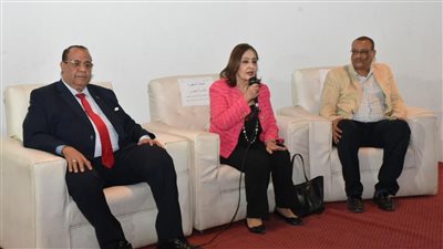 جامعة الأقصر تنظم ندوة توعوية عن تأثير التغيرات المناخية على الهجرة غير الشرعية