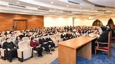 البابا تواضروس يلتقي كهنة قطاع عين شمس والمطرية وحلمية الزيتون