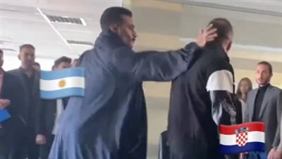 محمد رمضان يحتفل بفوز الأرجنتين على كرواتيا بطريقة ساخرة (فيديو)